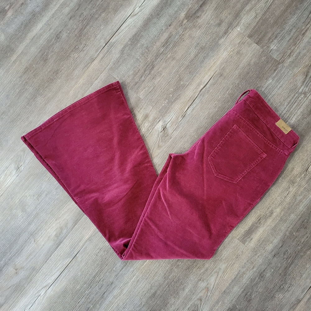 Ariat Vintage 70s Vibes Red Corduroy Bell Bottom Flare Jeans Size 29R
